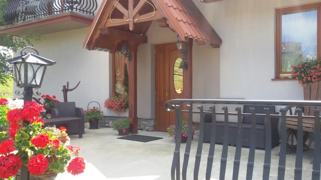 Apartamenty I Pokoje Rodzinne Czarna Gora Exterior photo