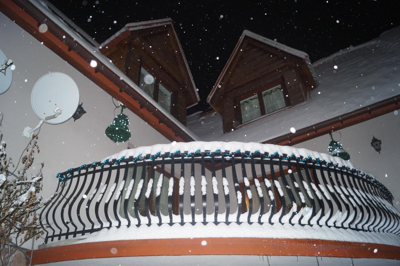 Apartamenty I Pokoje Rodzinne Czarna Gora Exterior photo